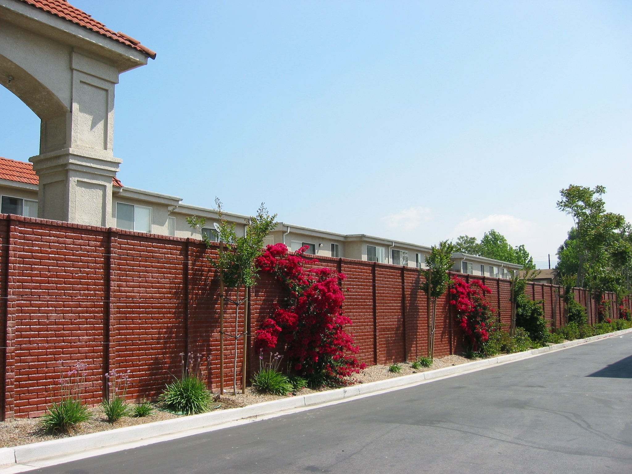 Does Your Dallas HOA Have Regulations About Fencing?